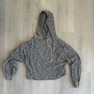 CAUTION TO THE WIND ❤️‍🔥 NWOT LIGHTWEIGHT SOFT HOODIE